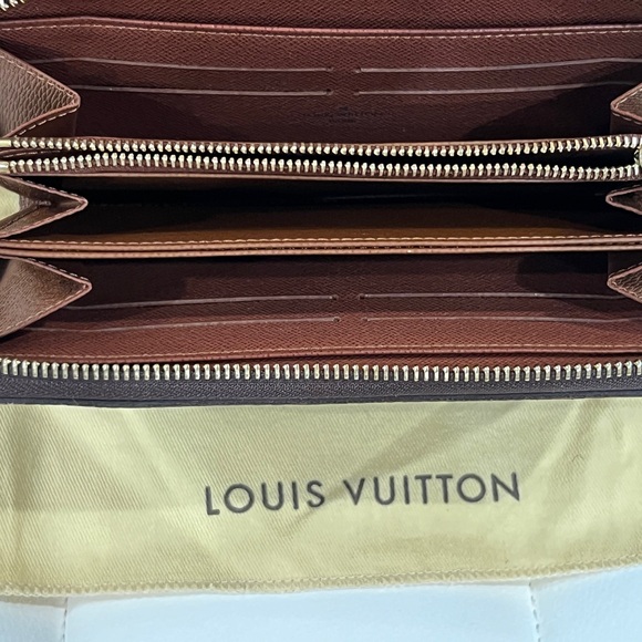 Louis Vuitton Monogram Zippy Wallet 100% Authentic - Picture 7 of 16